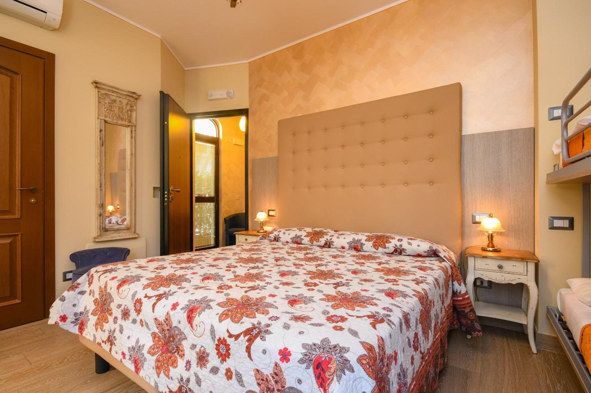 อพาร์ตเมนต์ อเมริกา Apartment ซีร์มิโอเน ภายนอก รูปภาพ